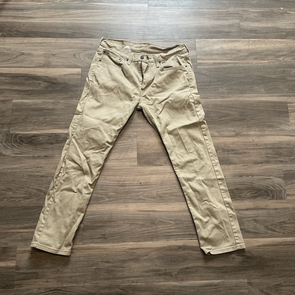 Men’s Levi’s Khaki Pants